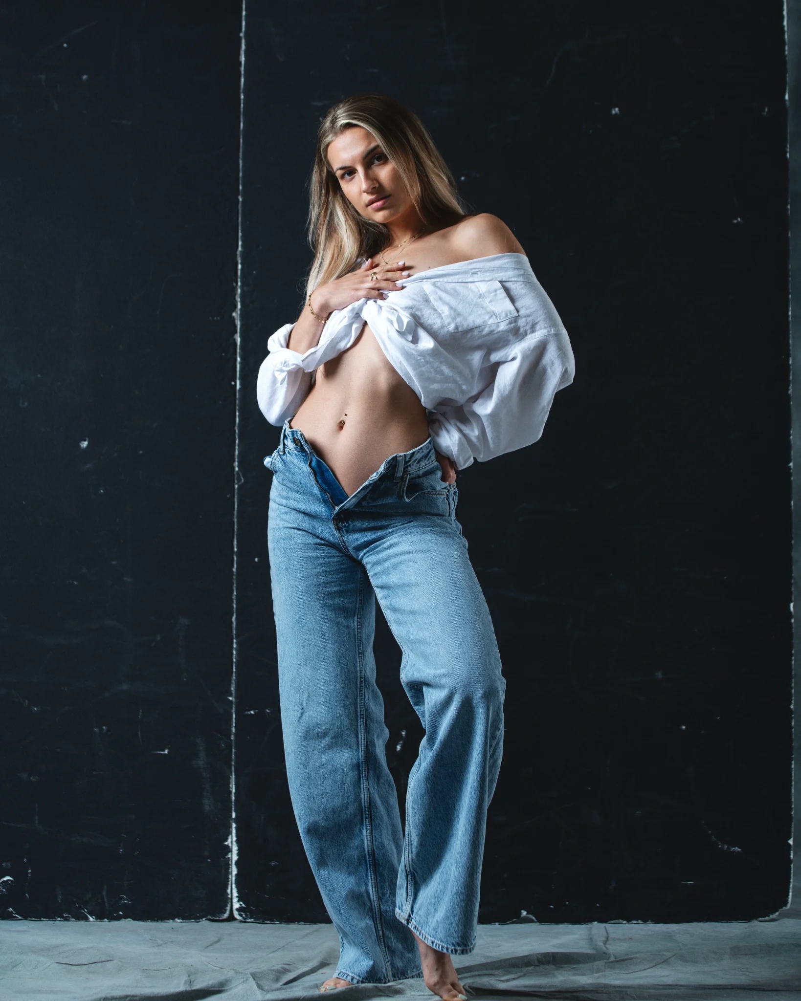 Francesca Schneider sedcard photo 05